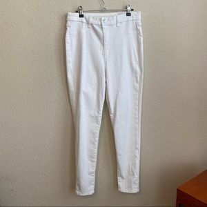 AEO White Curvy Hi-Rise Jegging Size 10 Regular